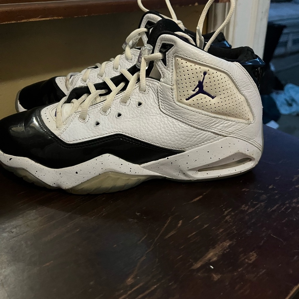 Nike Jordan Be’loyal sneakers